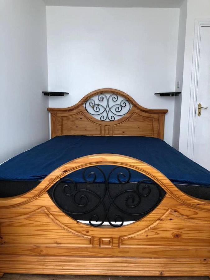 Beautiful 1-Bed Apartment In Корк Екстериор снимка